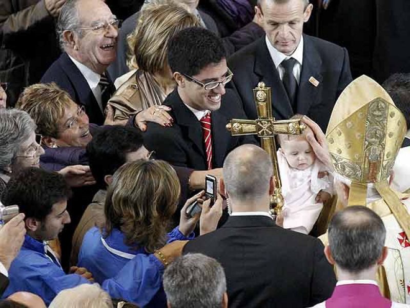 El Papa reivindica en su visita a Barcelona la familia tradicional y condena el aborto