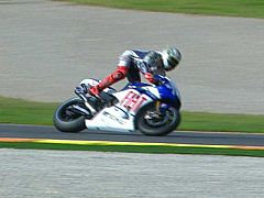 Jorge Lorenzo, a punto de caerse