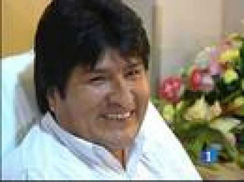  La Ministra de Exteriores Trinidad Jiménez viaja a Bolivia en su gira por América Latina