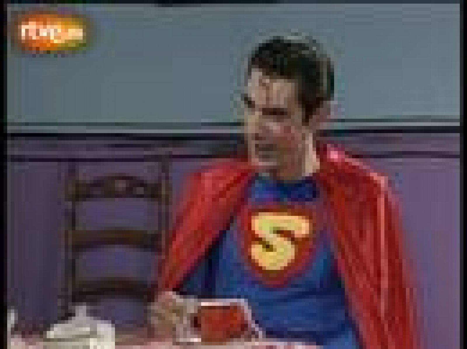 Humor en el Archivo de RTVE: Faemino y Cansado: "Superman"      | RTVE Play