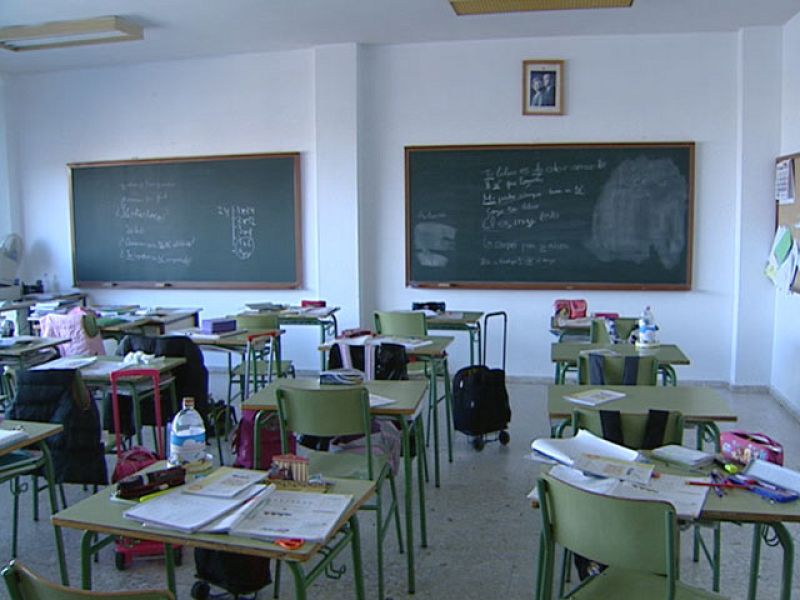 Retirados en un colegio de Almendralejo todos los crucifijos de sus zonas comunes