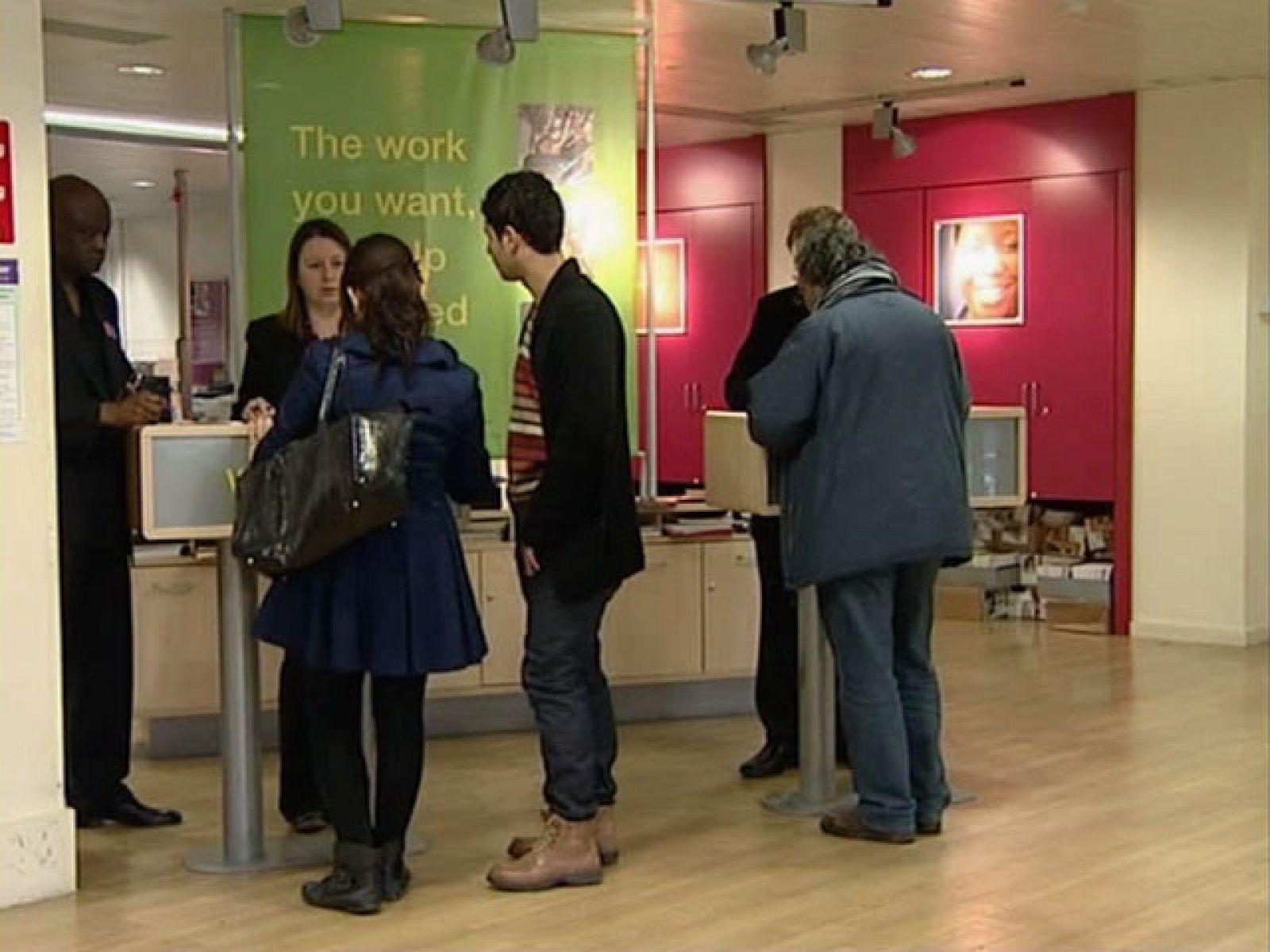 El gobierno de David Cameron anuncia una reforma de las prestaciones por desempleo | Ver