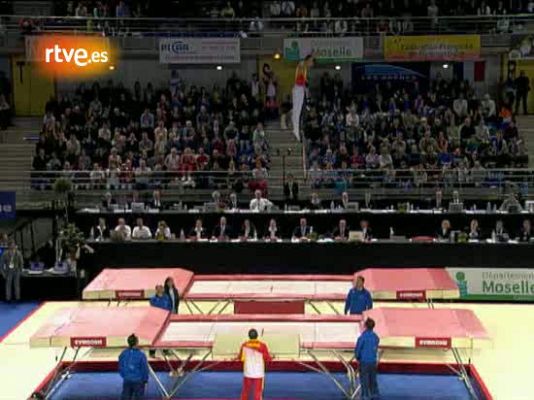  - Espectáculo sobre la cama elástica