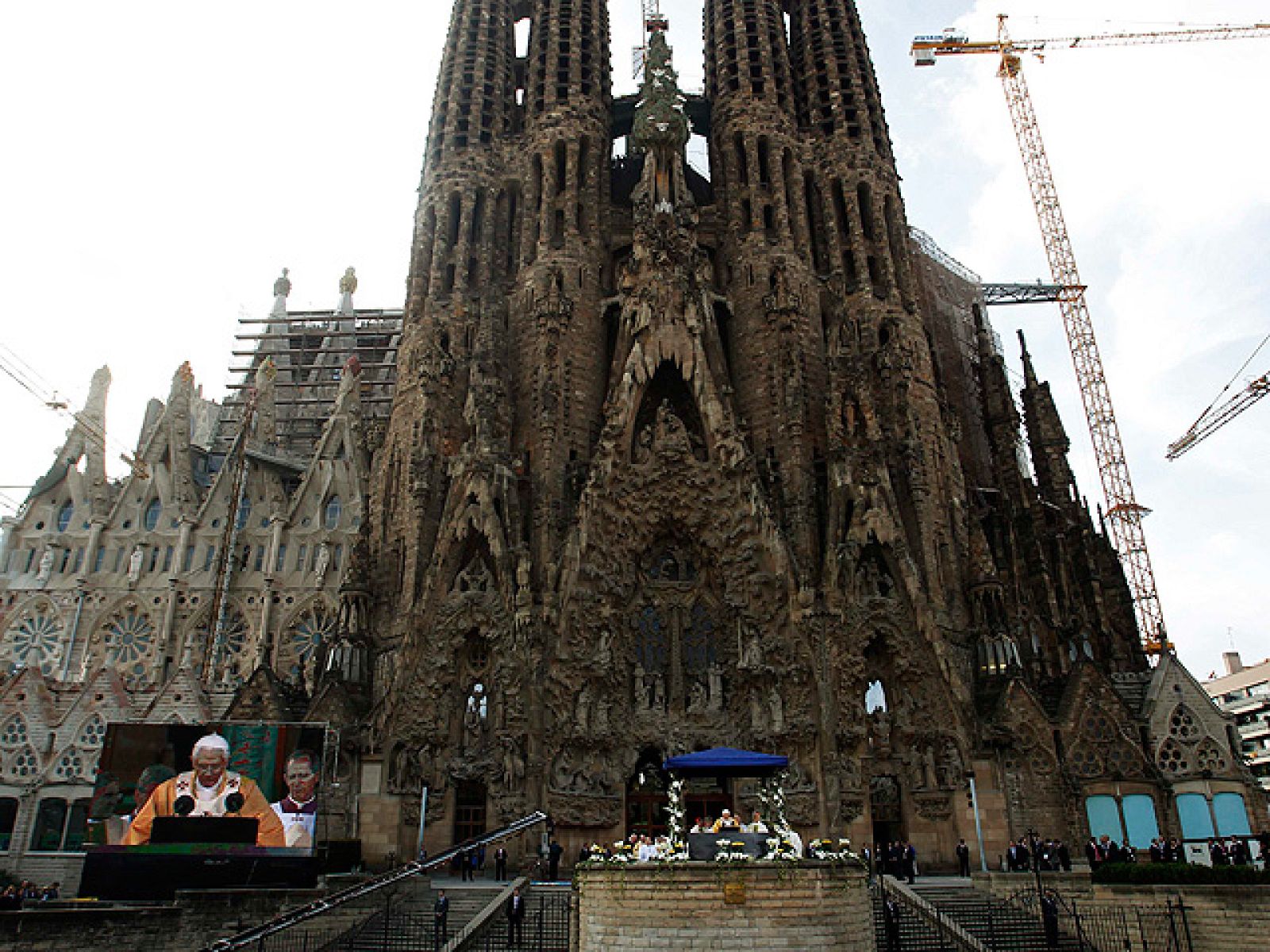 Sube el turismo a la Sagrada Familia tras la visita del Papa