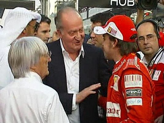  - El Rey intentó dar suerte a Alonso
