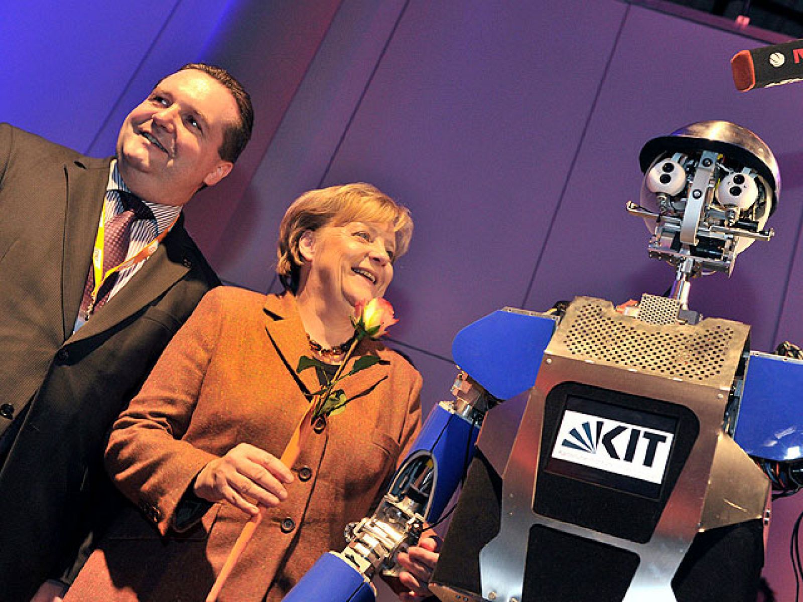 El Telediario matinal en cuatro minutos -15/11/2010