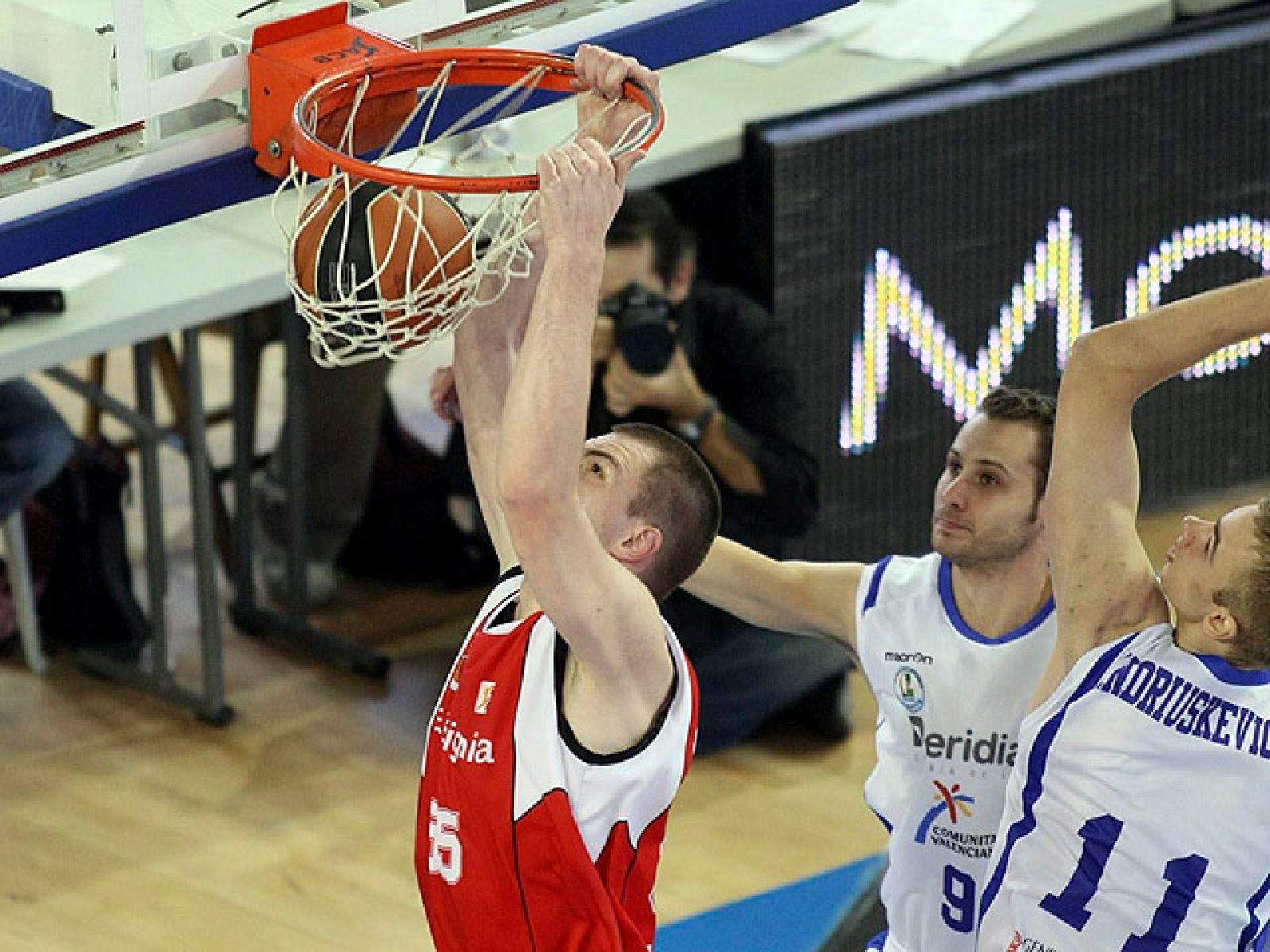 El espectáculo de la Liga ACB, resumido en las tres mejores jugadas de la jornada.