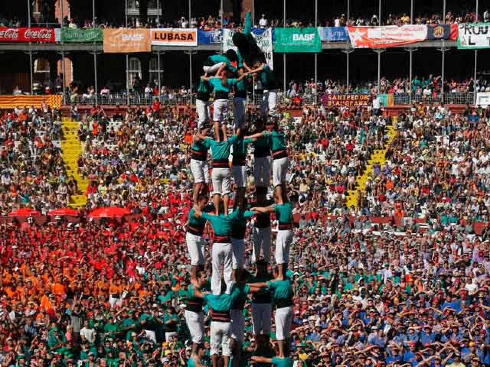 "Los Castells", Patrimonio Inmaterial de la Humanidad | Ver