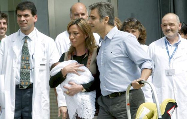  - Carme Chacón y el pequeño Miquel