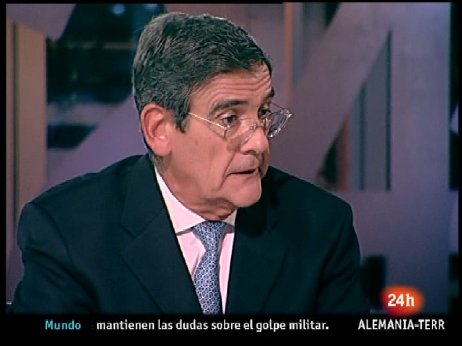 La tarde en 24 horas - Primera hora - 17/11/10 - La tarde en 24h | Ver