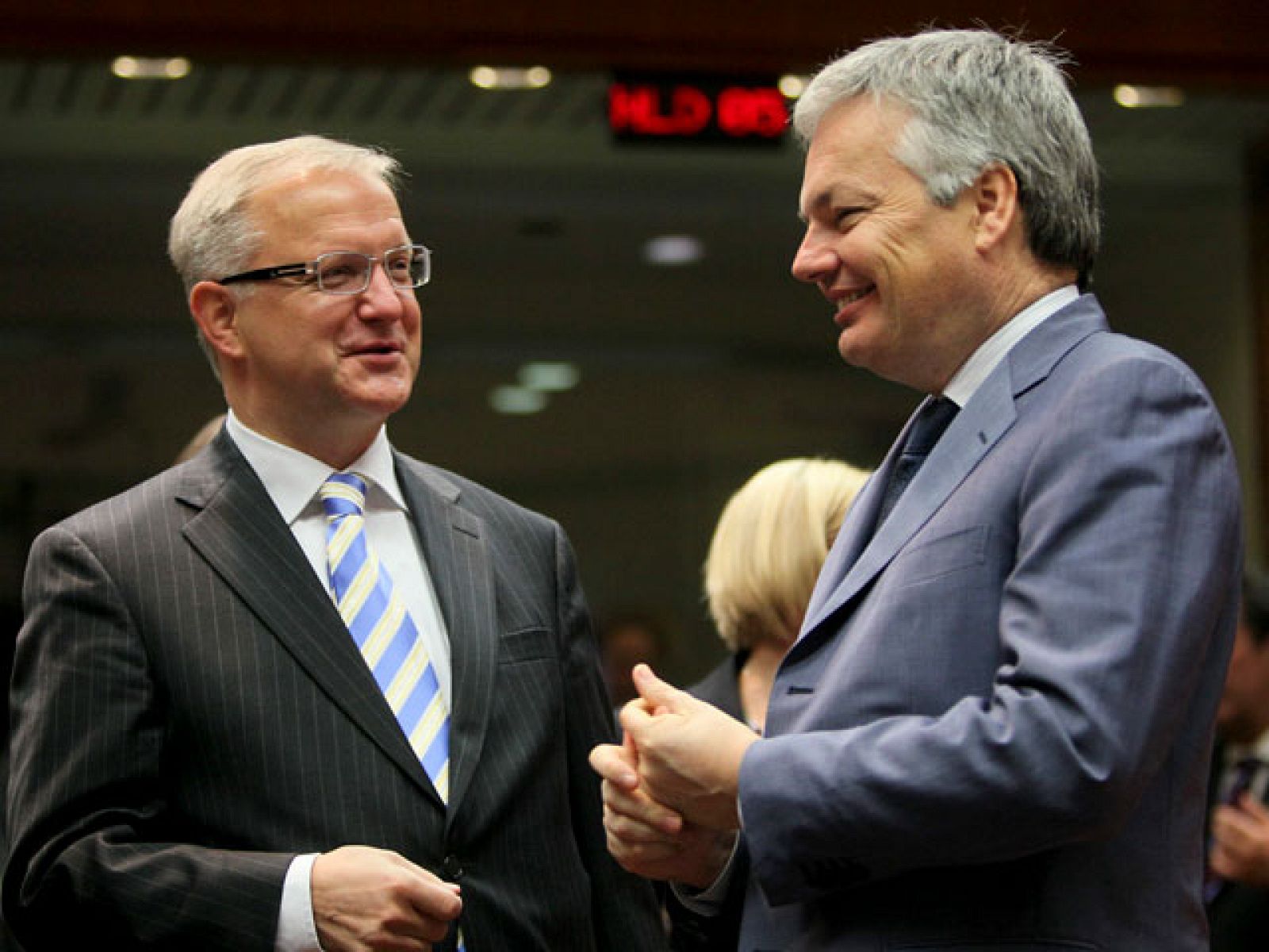 El comisario europeo de Asuntos Monetarios, Olli Rehn, ha dicho que el objetivo es conseguir que el sector bancario irlandés sea viable y sostenible.