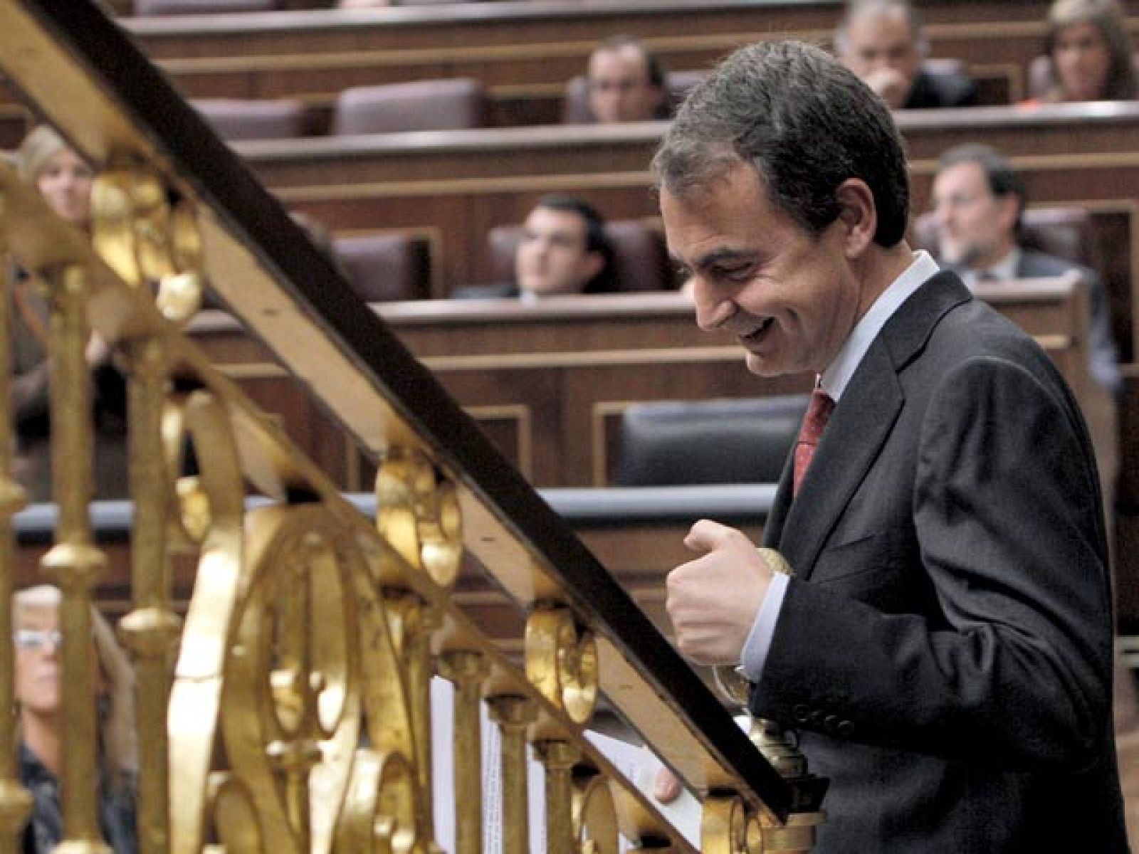 Telediario 2 en cuatro minutos - 18/11/10 | Ver