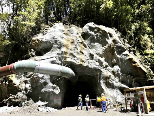  - Una explosión en una mina de Nueva Zelanda deja 27 mineros atrapados