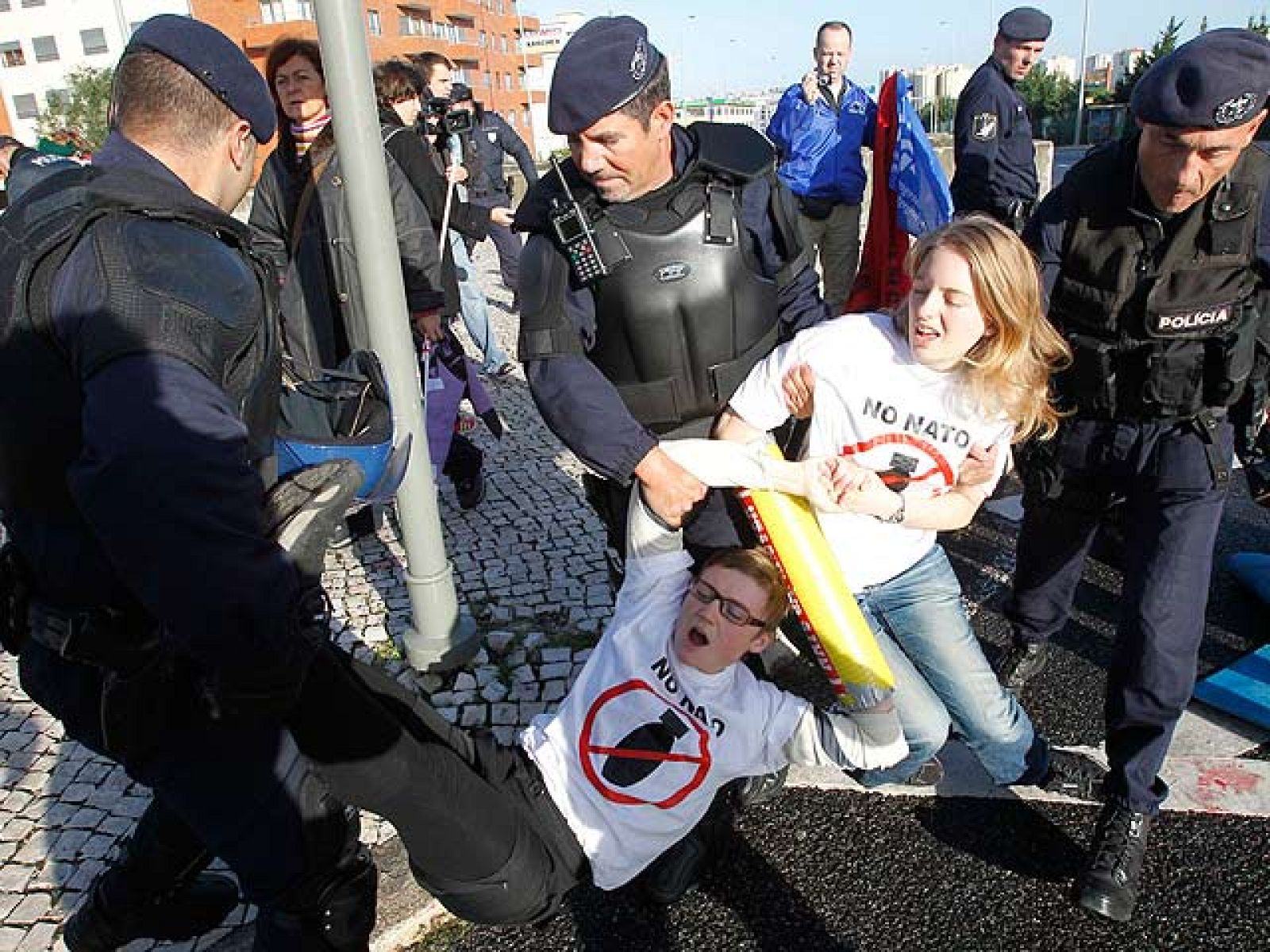 Telediario 1: Telediario en 4' - 20/11/10 | RTVE Play