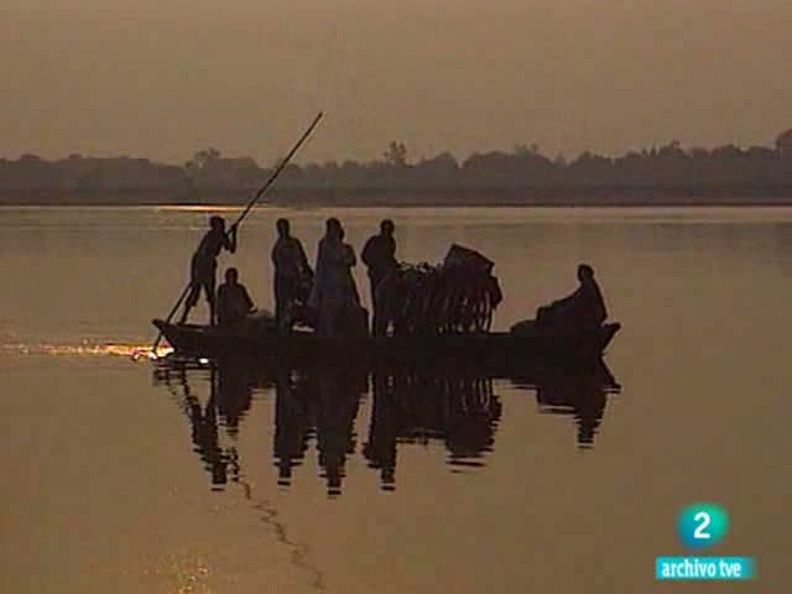 La ruta de Samarkanda - El río de la vida y de la muerte. India