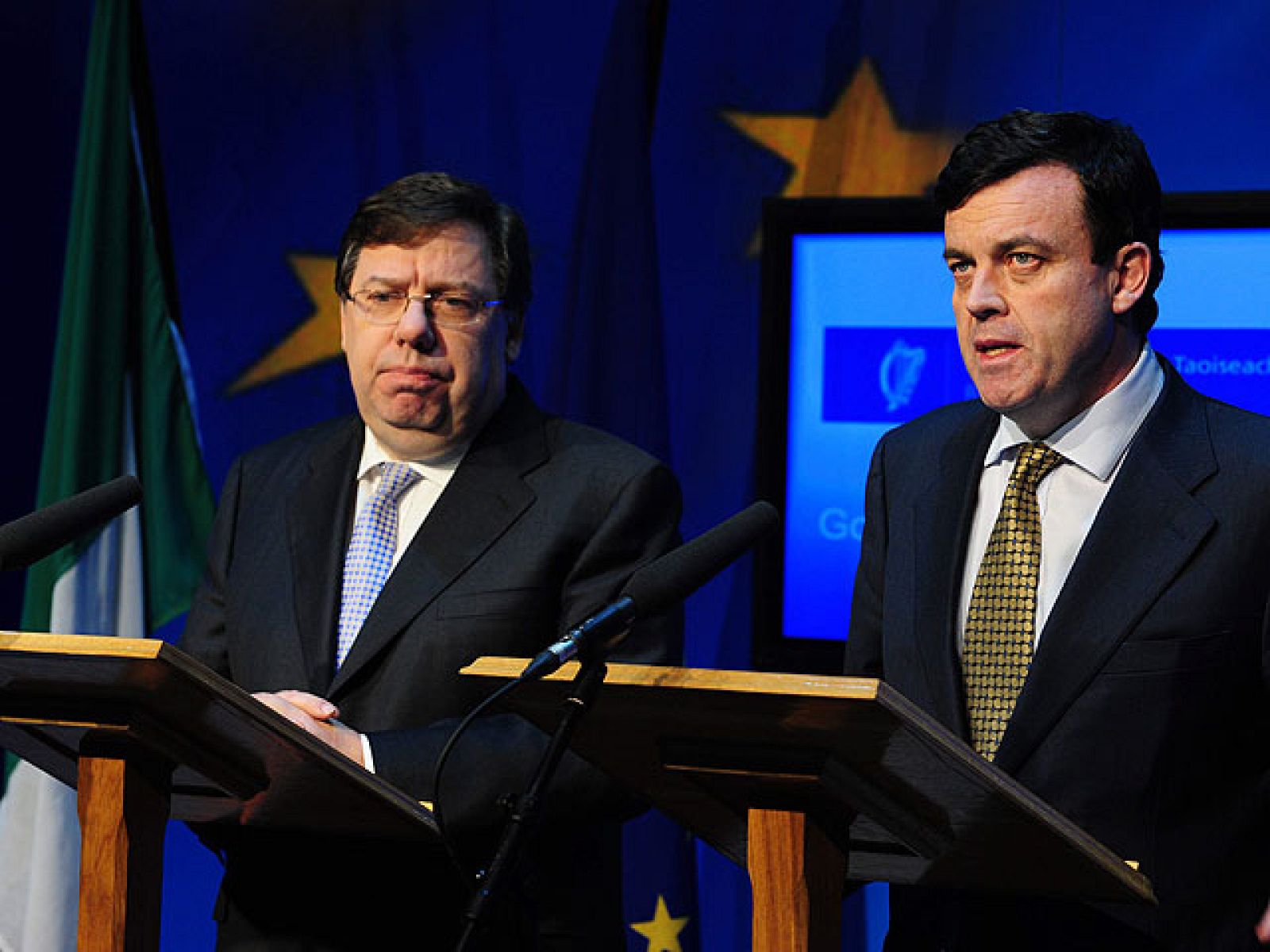 Irlanda accede al plan de rescate de la UE | Ver