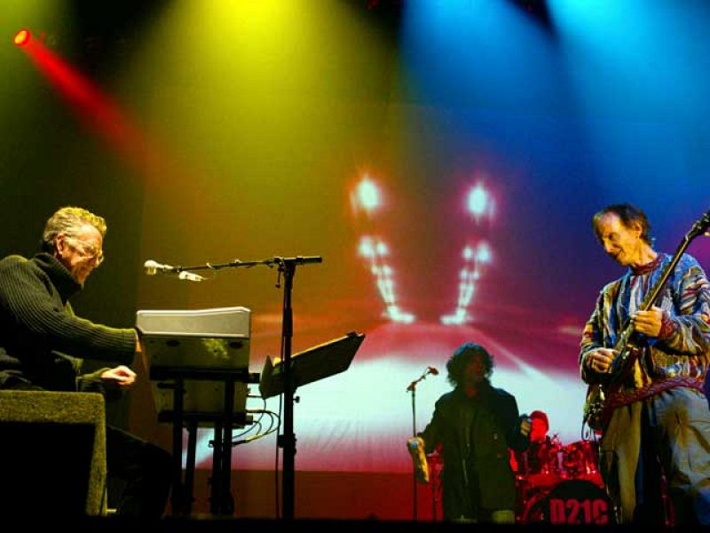 Actuación de The Doors of the 21st Century en Benidorm en 2003
