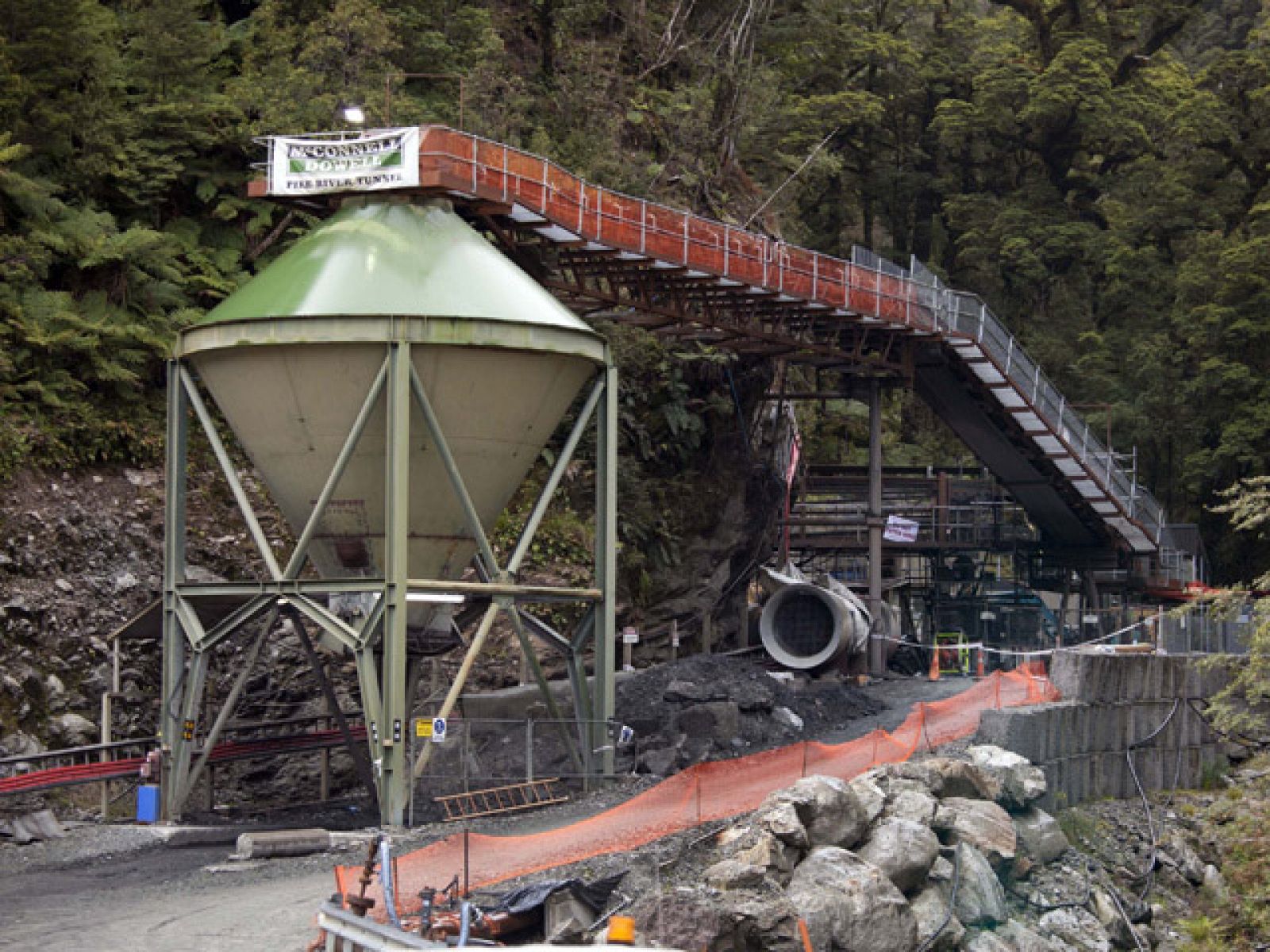 Disminuyen las esperanzas para los 29 mineros de Nueva Zelanda