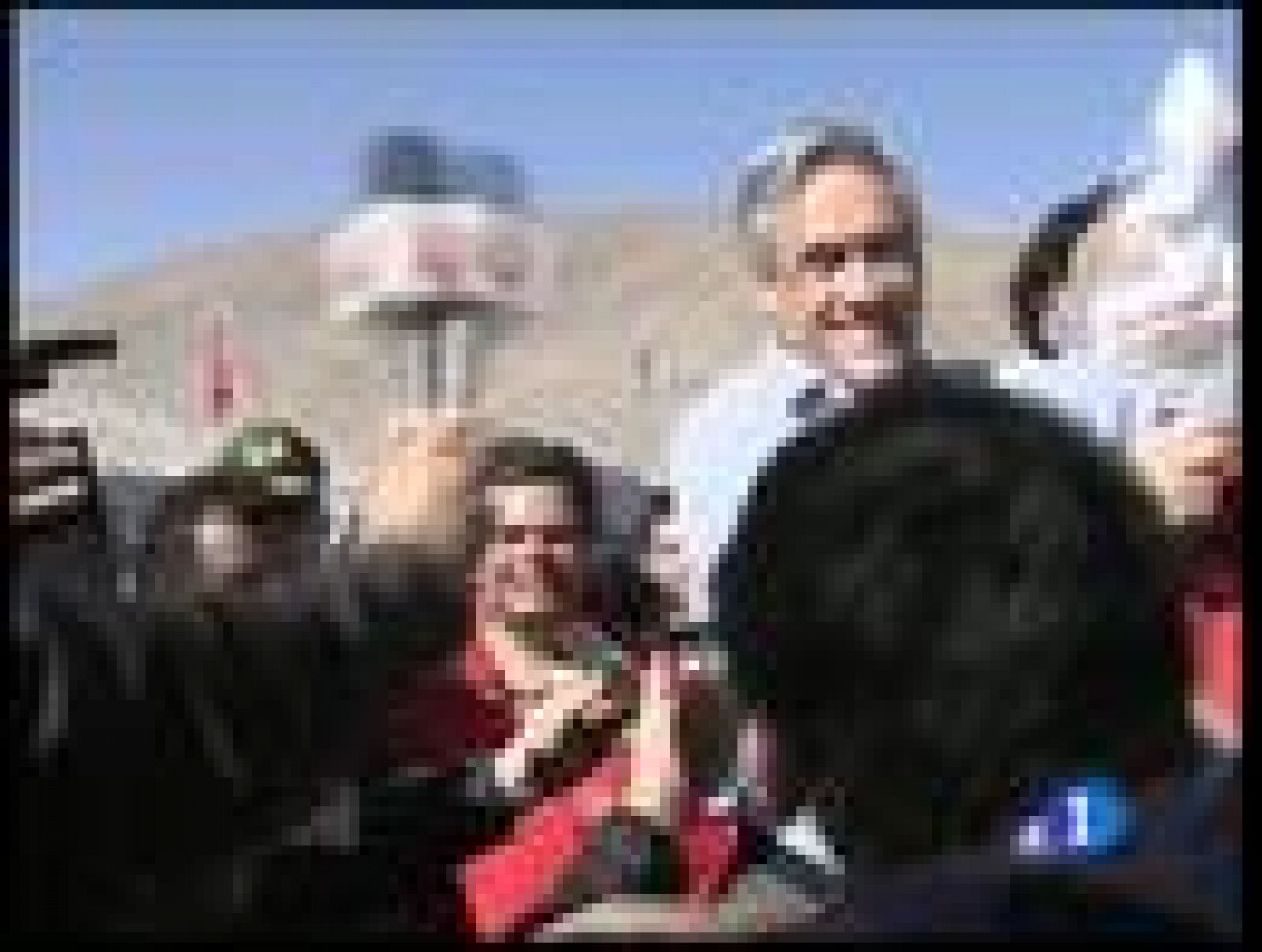 Los trabajos de rescate de 29 mineros neozelandeses atrapados en una mina confían en encontrar rastros de que siguen vivos