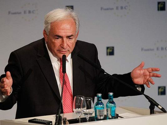  - El FMI pide a Dublín recortes