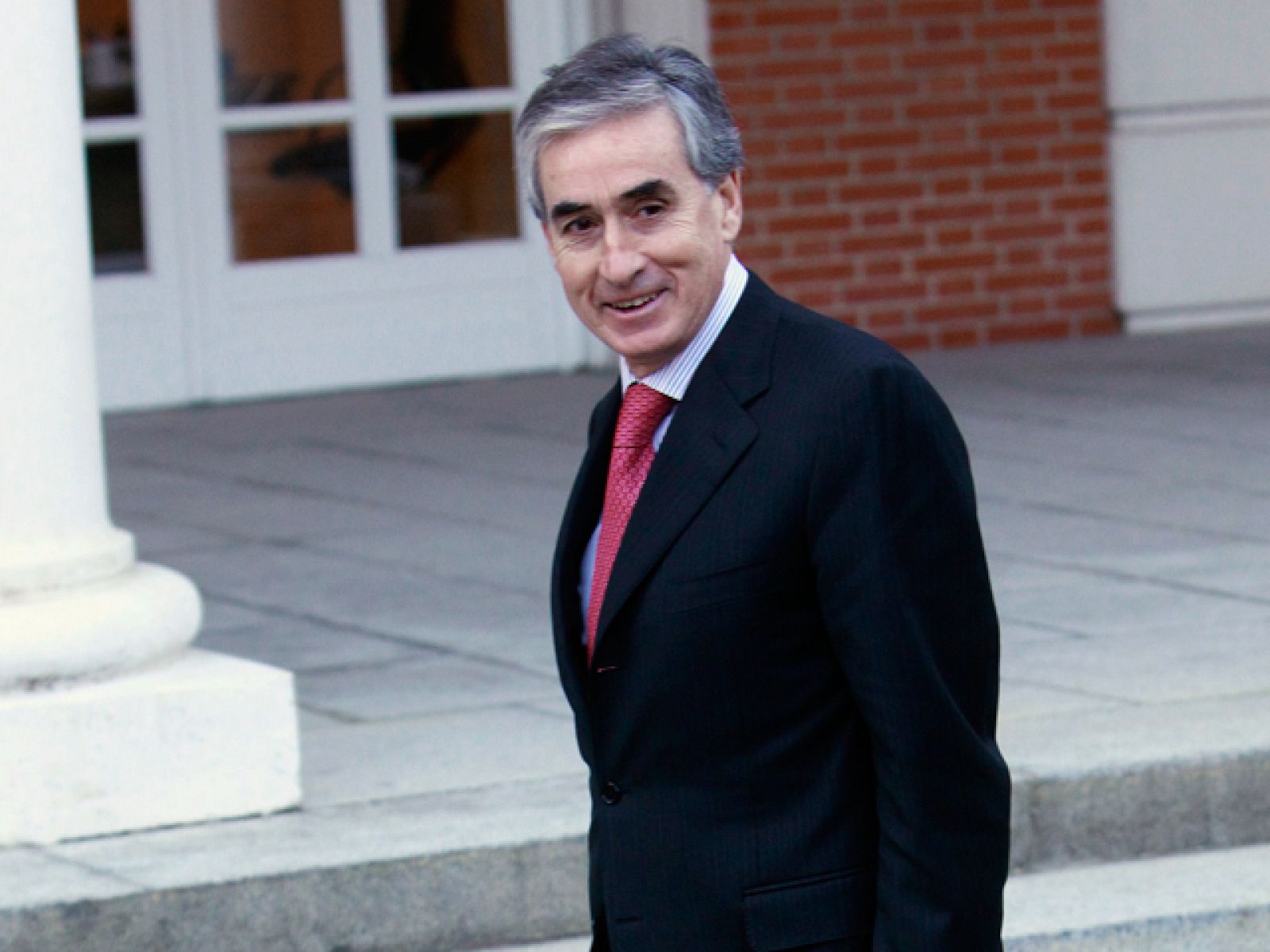 Afirma que el objetivo es crear un "marco de entendimiento" para superar la crisis económica.