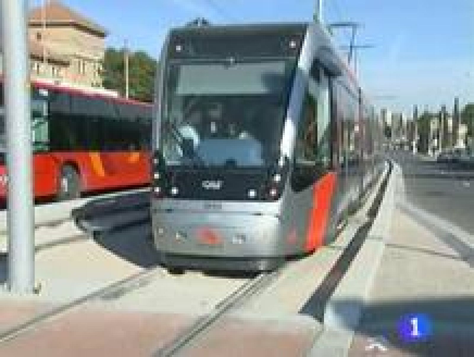  Pruebas del tranvía en Vía Ibérica.Existen 4.000 familias necesitadas en Teruel.Aprender a leer y a escribir por rumbas.La estación de esquí de Panticosa cumple 40 años. 
