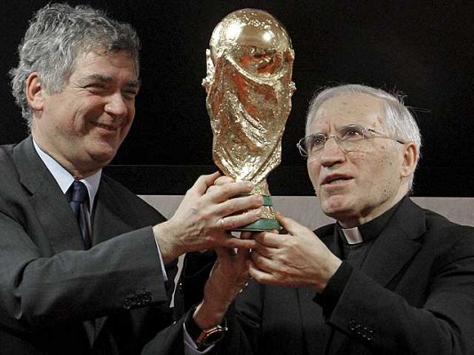 Rouco levanta la Copa del Mundo