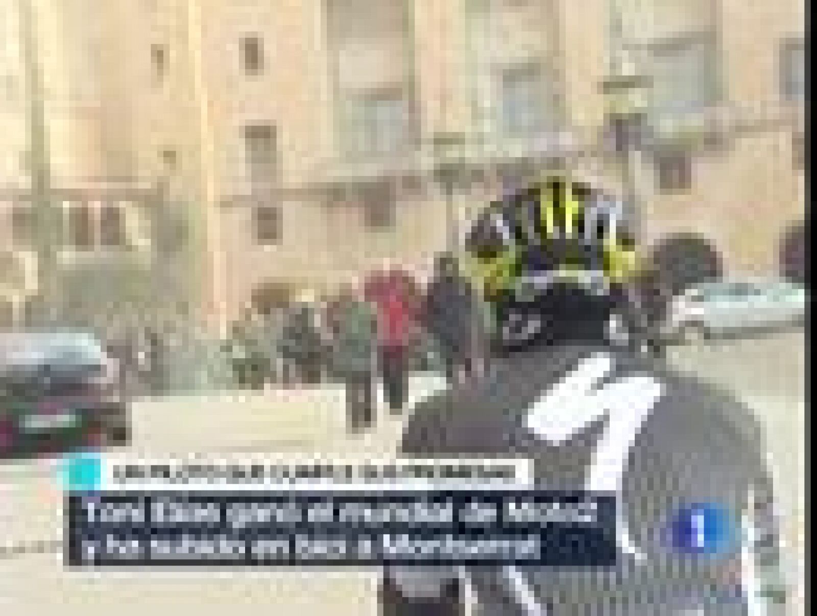 El manresano se comprometió en 'Paddock GP' a subir Montserrat en bici si ganaba el Mundial, y lo hizo acompañado de Ernest Riveras, Álex Crivillé y el ciclista Samuel Sánchez