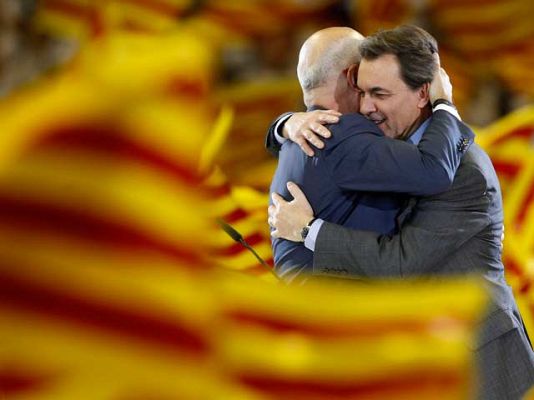  - Los candidatos a las elecciones catalanas cierran la campaña