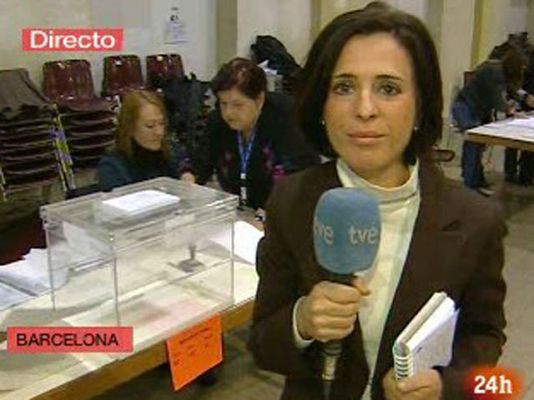  - Abren los colegios electorales