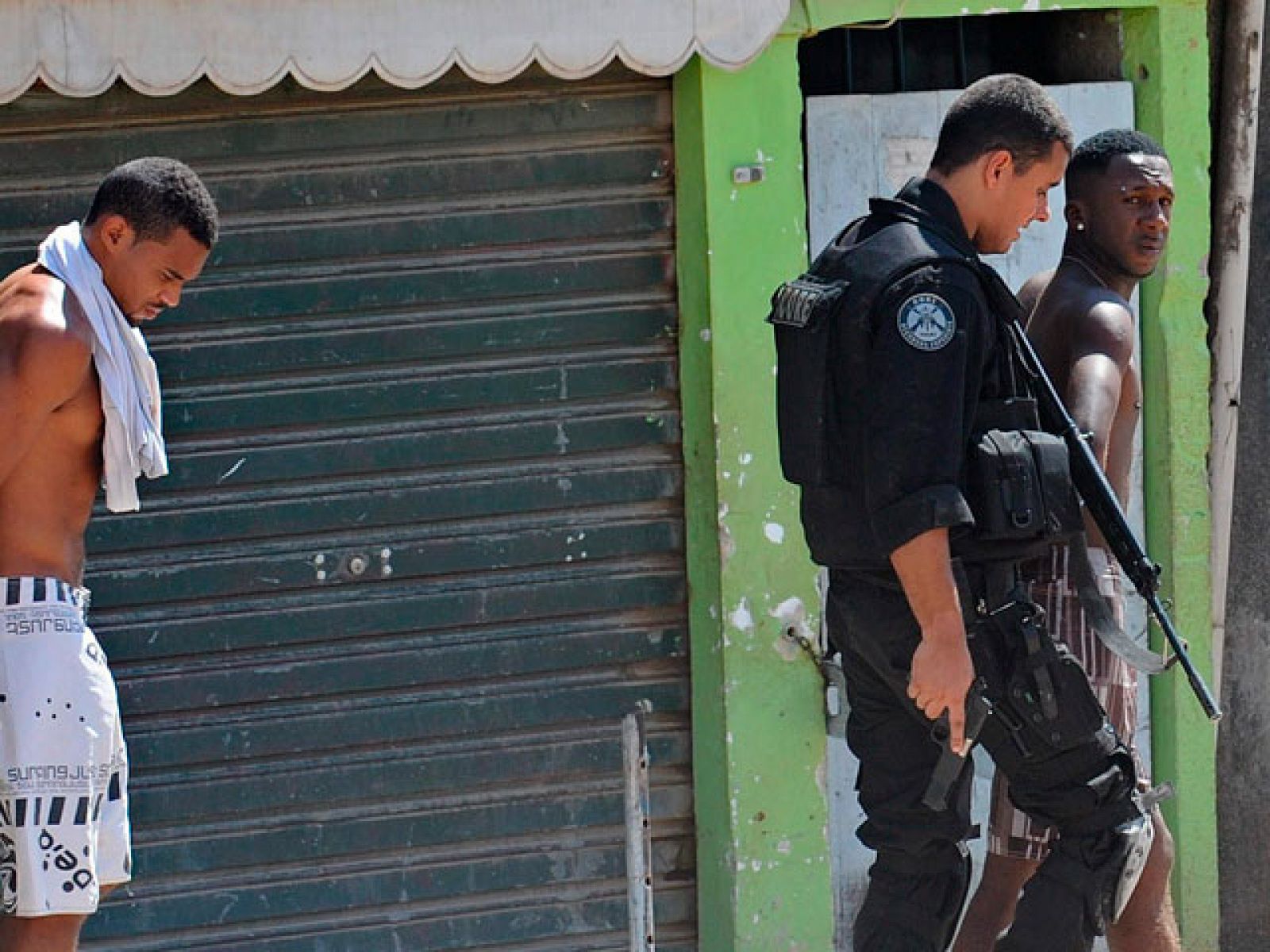 La policía y el ejército logran controlar las favelas de Alemao en Río de Janeiro