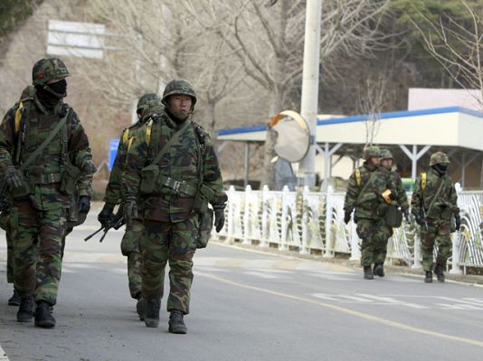 Telediario 1 - Tensión entre las dos Coreas