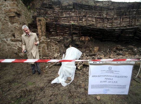 Telediario 1 - Nuevos derrumbes en Pompeya