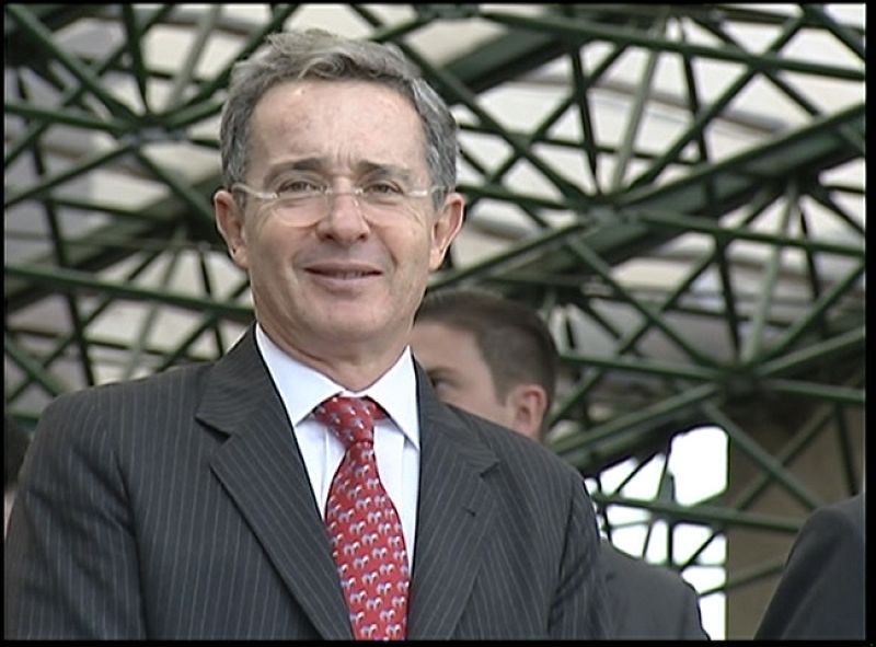 El cerco judicial se estrecha sobre Àlvaro Uribe
