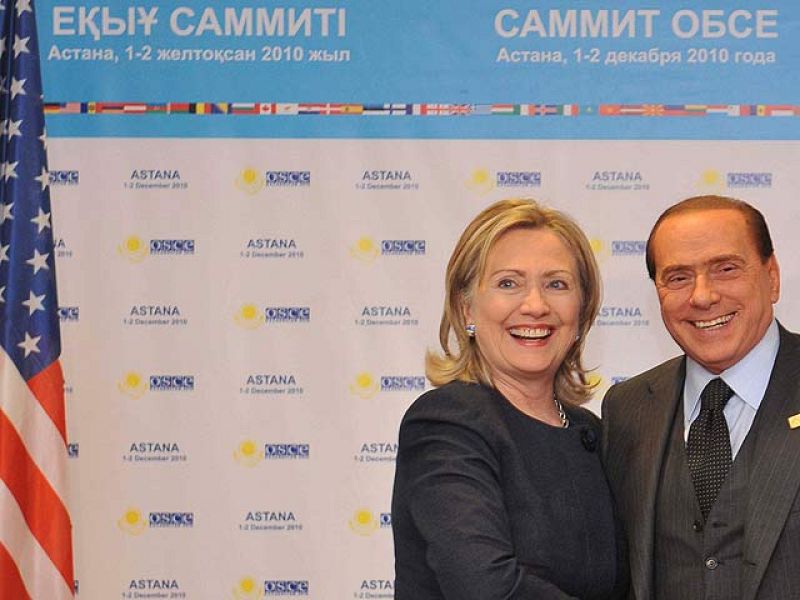 Clinton elogia a Berlusconi tras las filtraciones de Wikileaks
