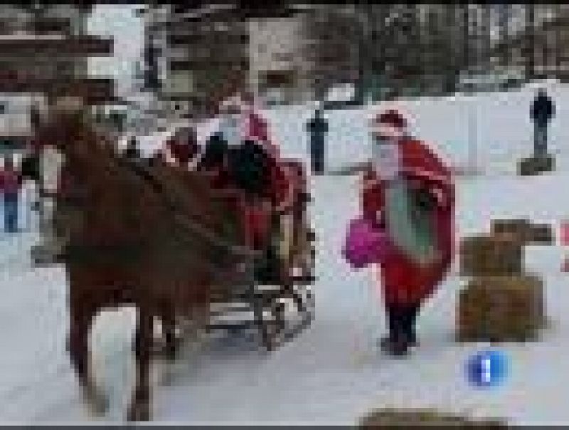 Sabemos de un montón de competiciones de invierno pero no recordamos habar oido los campeonatos del mundo de Papas noeles. Se premia la destreza en distintas especialidades como descenso de trineo.... recogida de regalos en tiempo record.... y escala