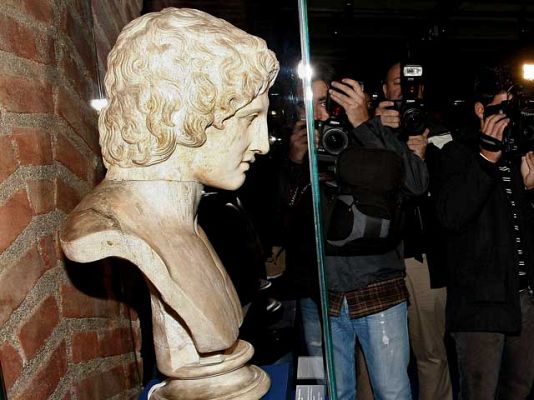 Telediario 1 - Exposición de Alejandro Magno