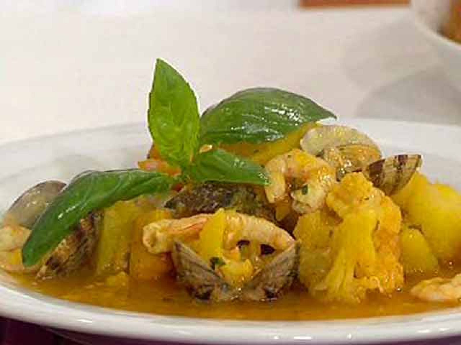 Saber Cocinar - Guiso de patatas y almejas (03/12/10)