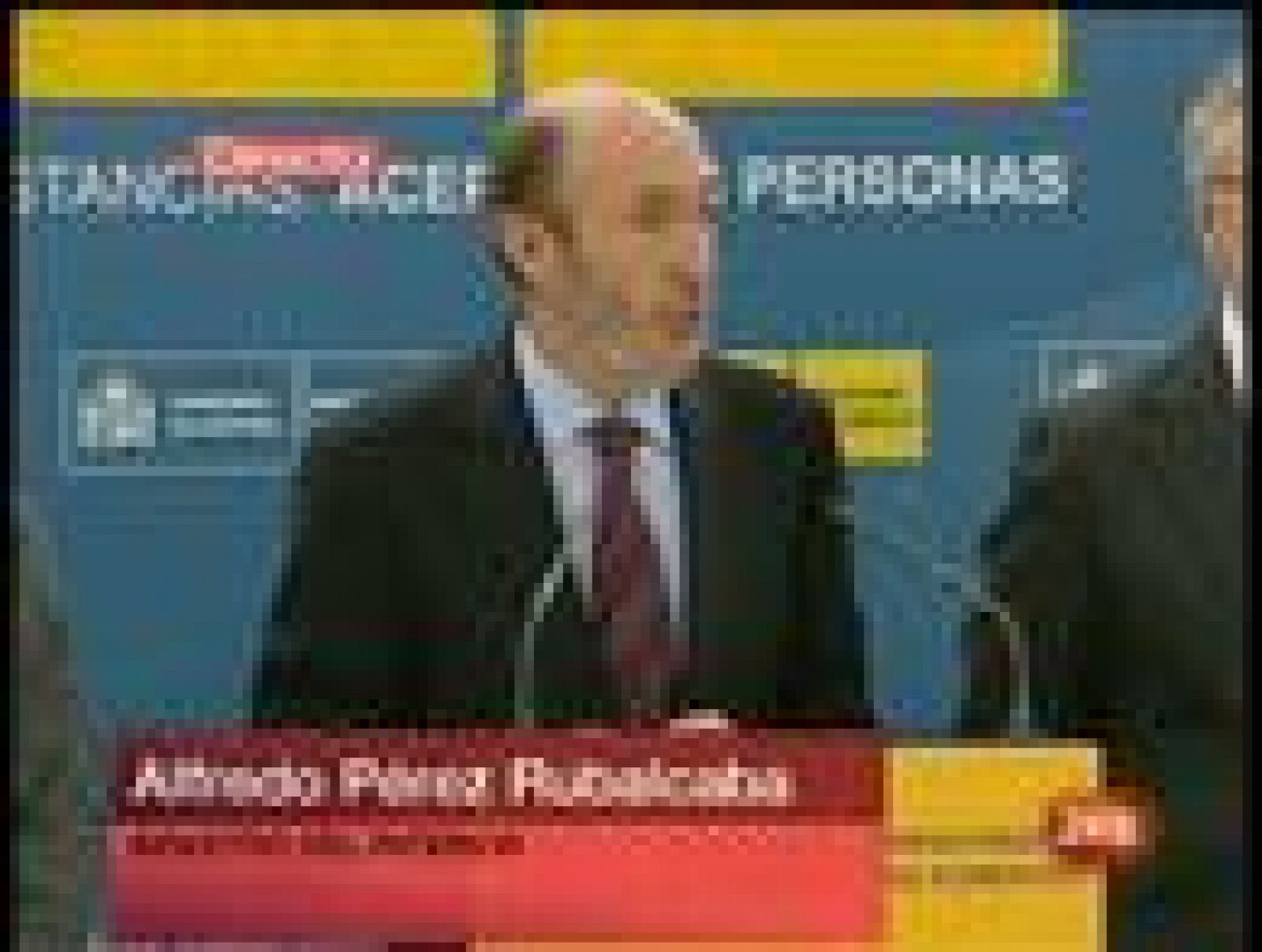 Rubalcaba anuncia que los mandos militares tomarán el control aéreo | RTVE Play