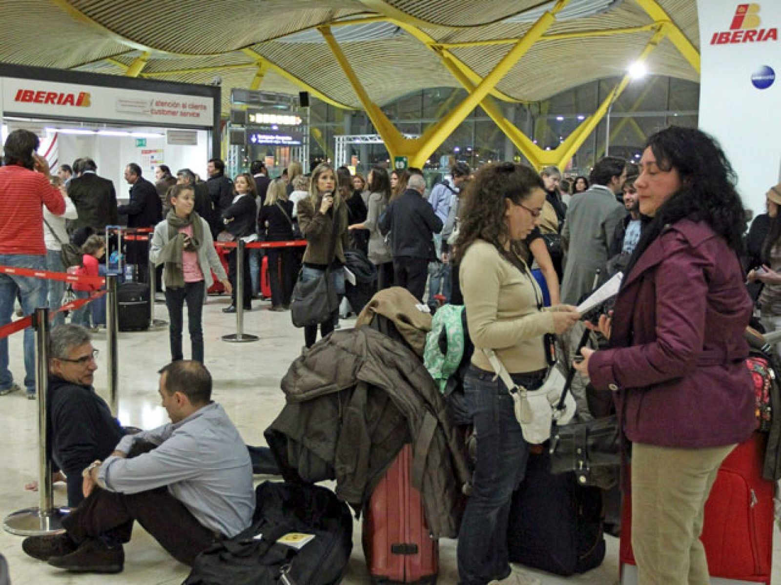 El Telediario Matinal en cuatro minutos - 04/12/2010