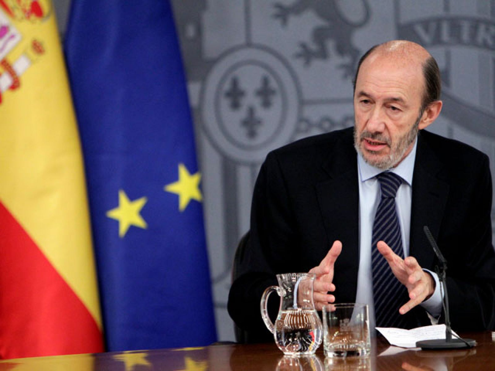 Rueda de prensa íntegra de Alfredo Pérez Rubalcaba: El Gobierno declara el estado de alarma