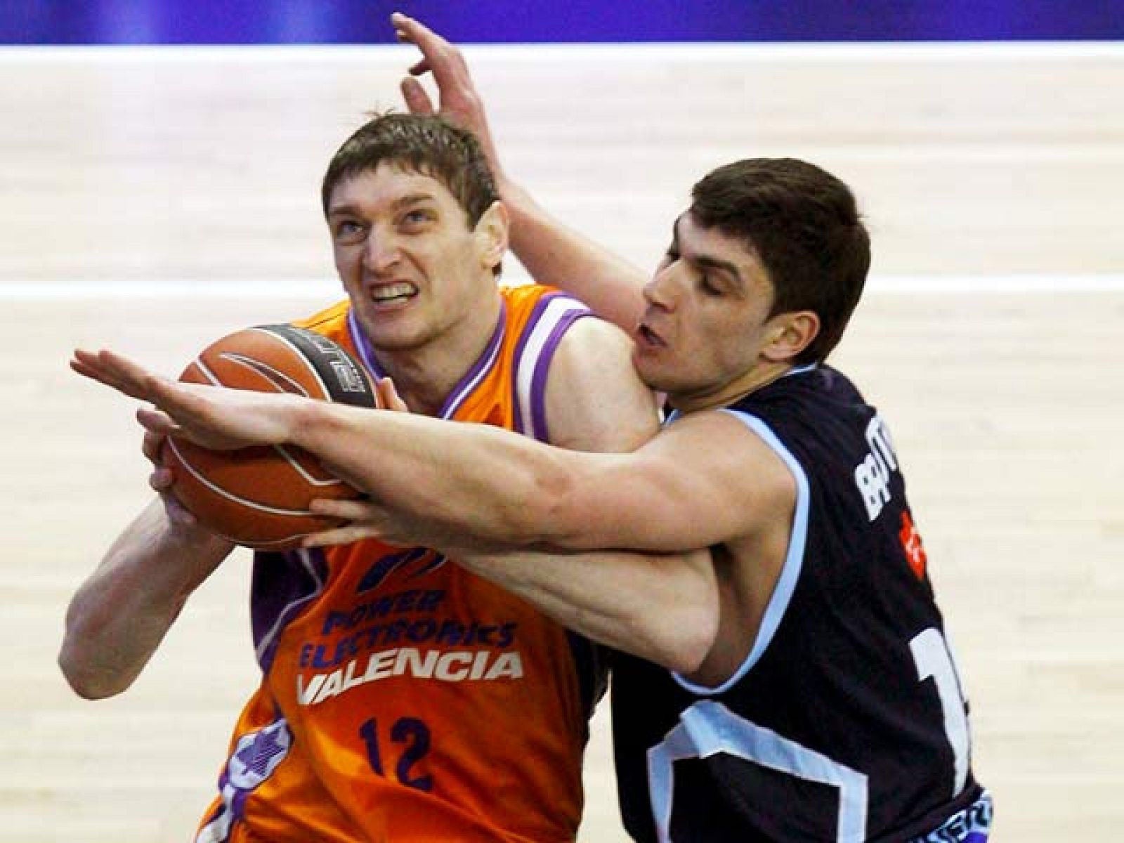 El Power Electronics Valencia sigue con la racha de victorias que acumula desde que Pesic se hizo cargo del banquillo.