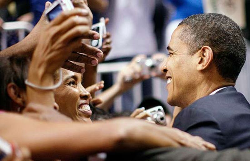 El candidato demócrata Barak Obama ha abogado en Miami por una mayor unión de EE.UU. con América Latina. También es partidario de mantener el embargo, pero estrechar las relacciones si hay mayor libertad en Cuba (24/05/08).