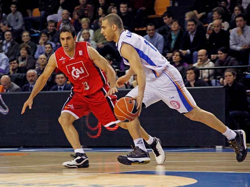 En Menorca, el equipo local batió (75-65) al CAI Zaragoza a pesar de los 16 puntos y 23 de valoración de Chubb.