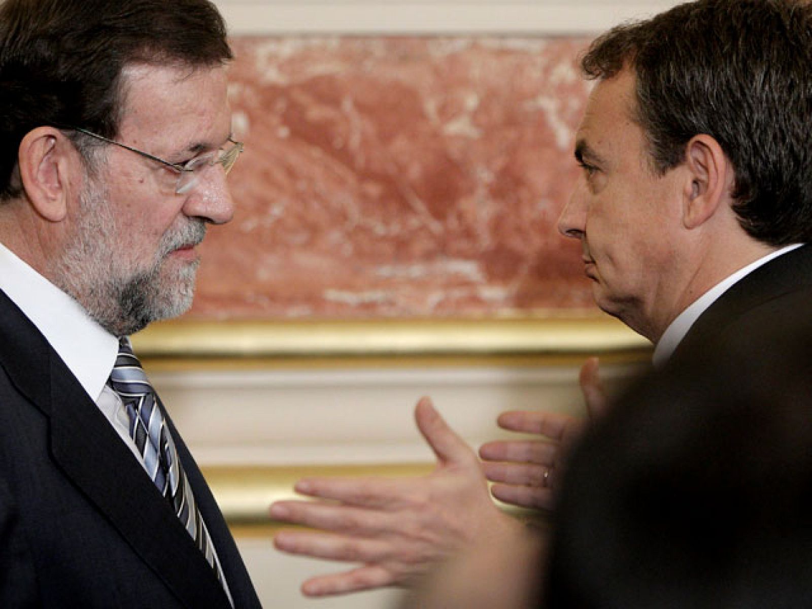 Zapatero habla por primera vez del caos aéreo | Ver