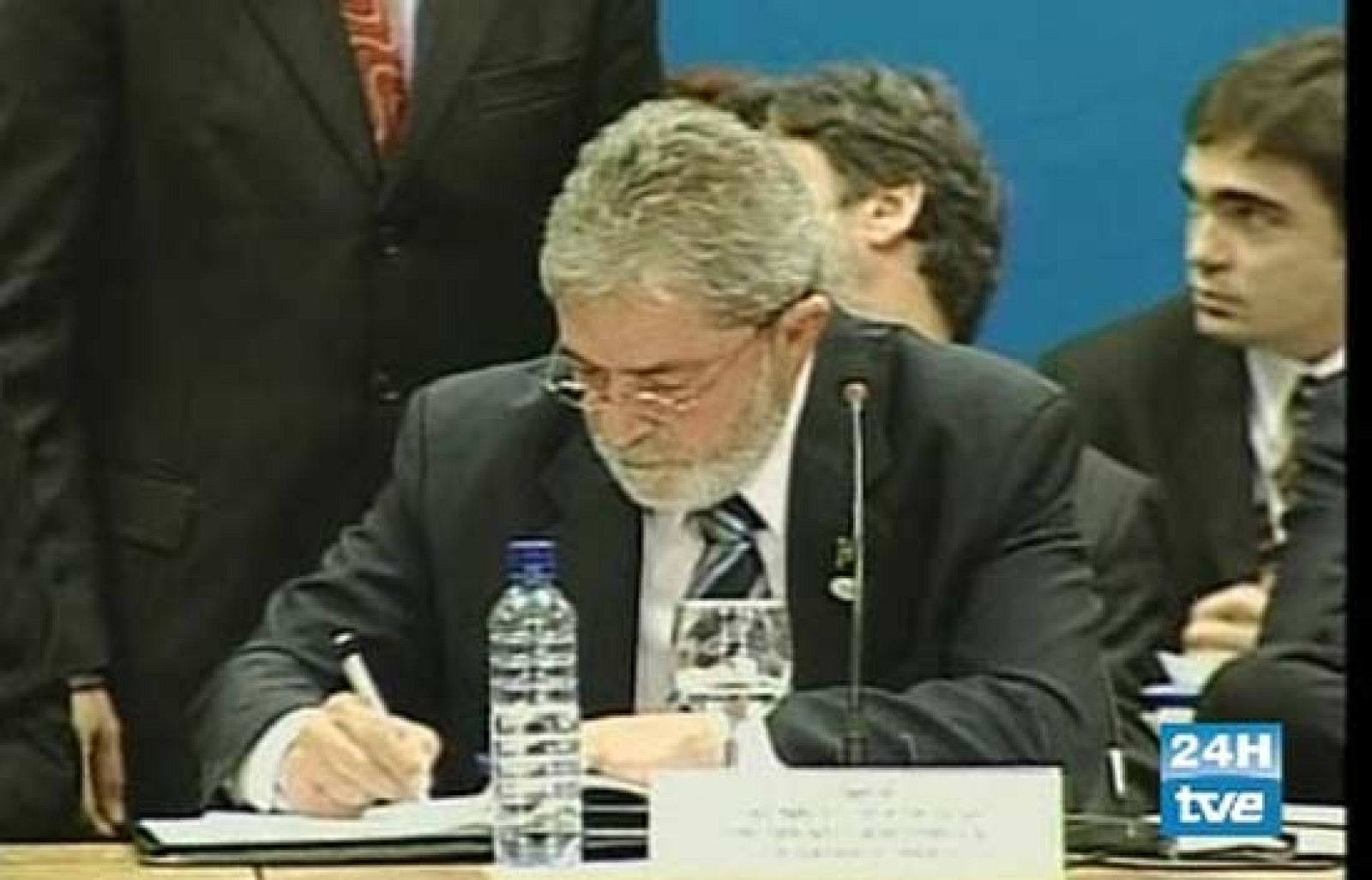 Colombia ha rechazado la propuesta de Brasil en la Cumbre de Unasur de crear el Consejo de Defensa (24/05/2008).