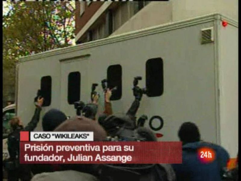  Julian Assange, el fundador de Wikileaks, permanecerá en prisión preventiva en Londres hasta el 14 de diciembre cuando se celebra la próxima vista del proceso para su extradición a Suecia, donde está acusado de varios delitos de agresión sexual. Un 