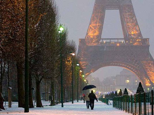 - La nieve paraliza París