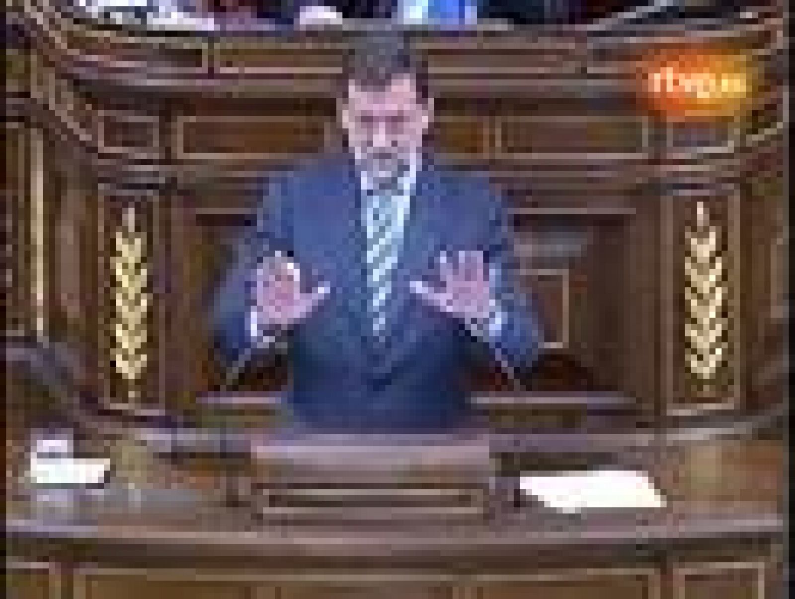 Rajoy llama "inútil" a Blanco | RTVE Play