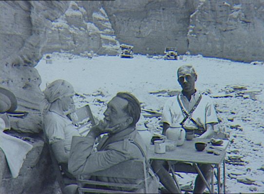 Telediario 1 - Exposición de grandes exploradores